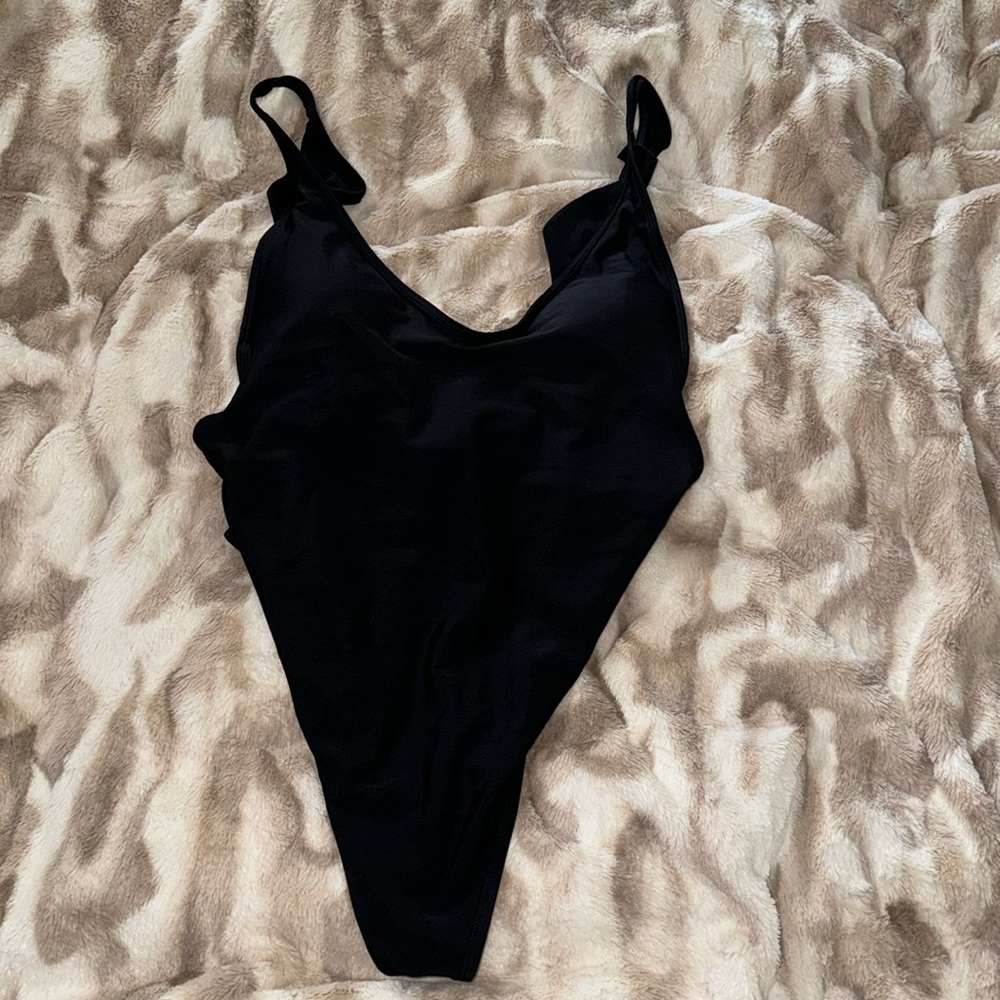 Women’s Aerie one piece swim suit size Large